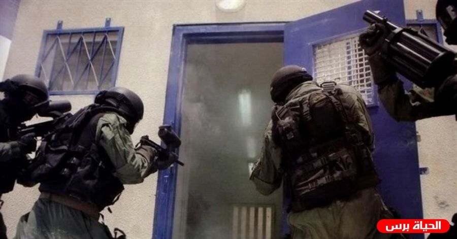 قوات القمع تقتحم قسم (3) في سجن 